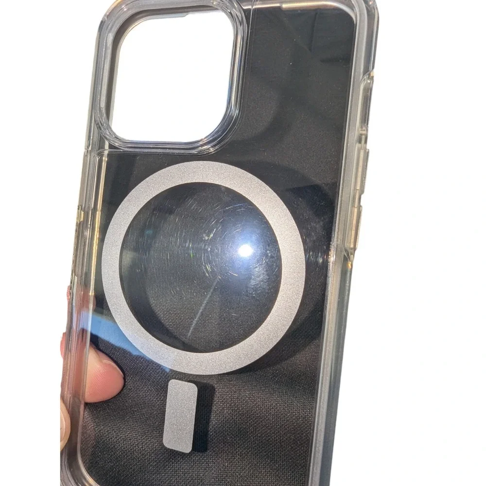 G1. OtterBox SYMMETRY‎ SERIES+ Case with MagSafe for iPhone 13 Pro - Clear Used